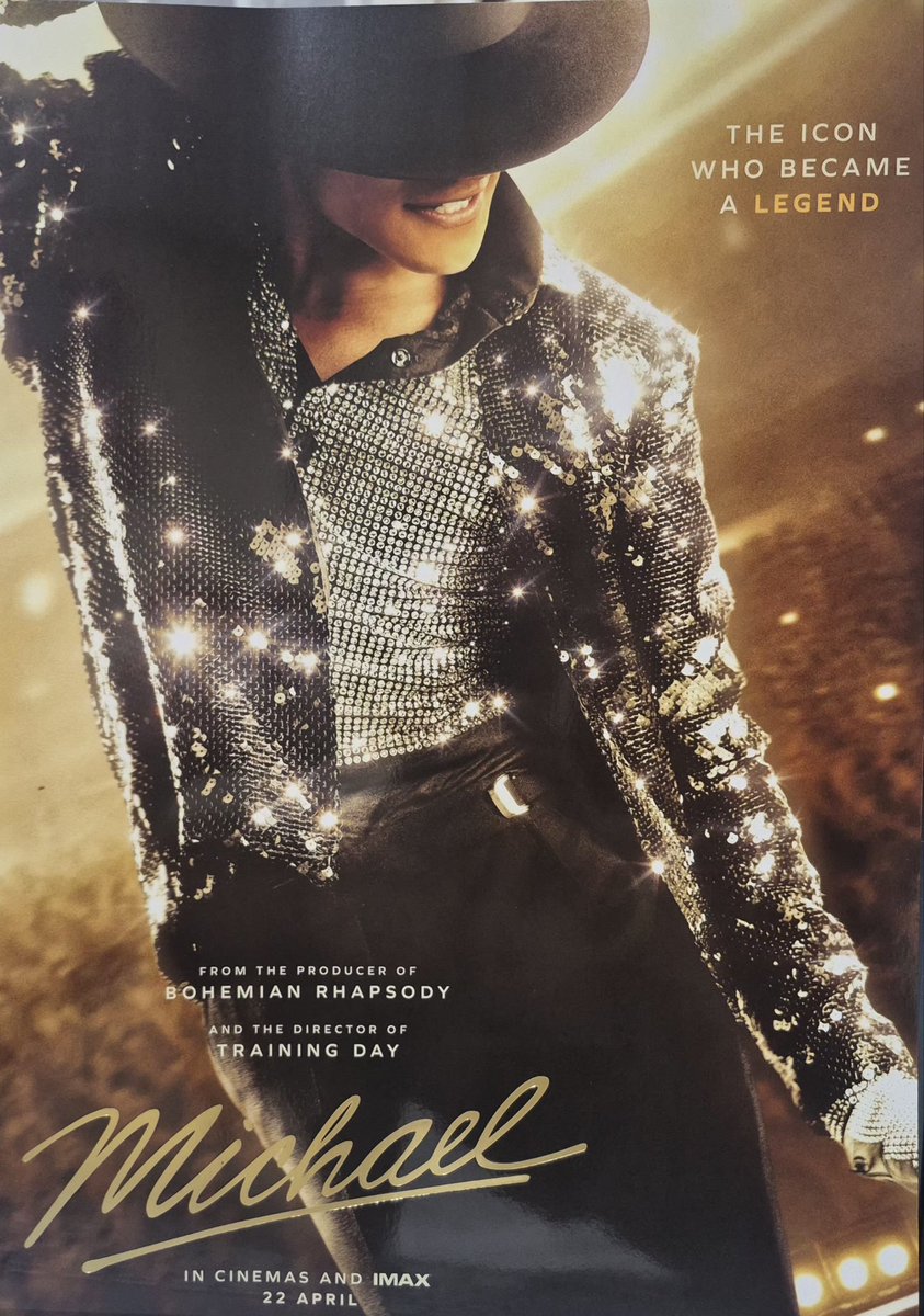 clueless_lifee's tweet photo. Hello guys! Saya ada lebihan poster ni. Saya sedang cari sesiapa yang nak swap dengan poster Beat It. Kalau ada, boleh swap dengan saya? Kalau tweet ni lalu dekat timeline, tolong repost juga ya. Thank youuu https://t.co/TyChTYRCei