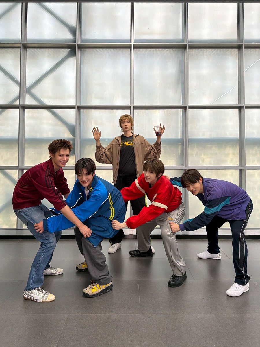 cortis ☼ tweet media