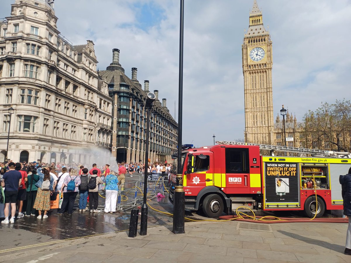 London Fire Brigade tweet media
