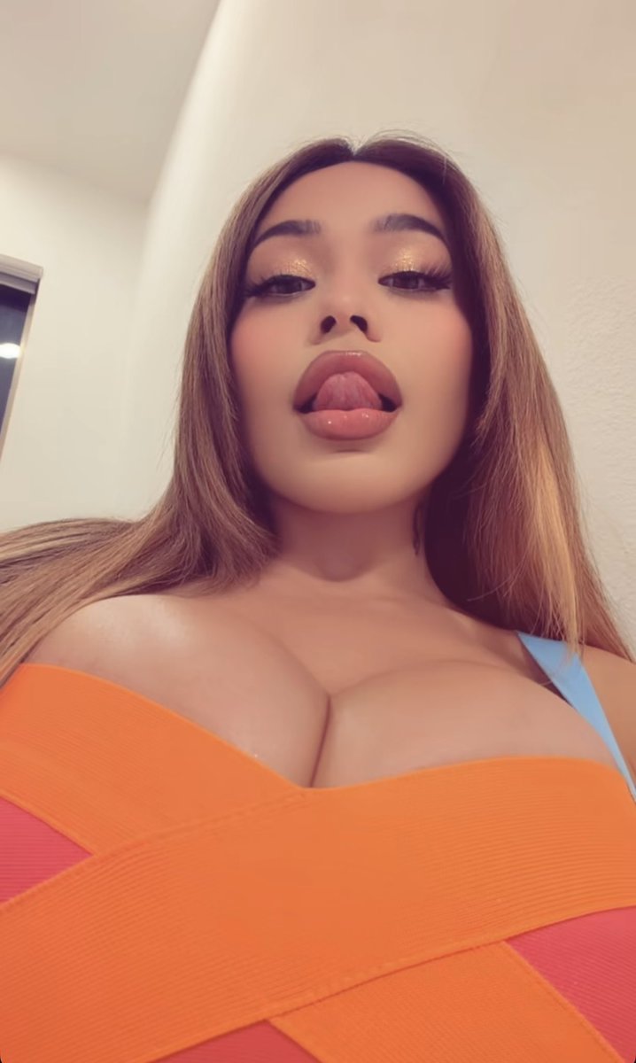 SBeee27's tweet photo. Heyy y’all https://t.co/KIY9U9folx