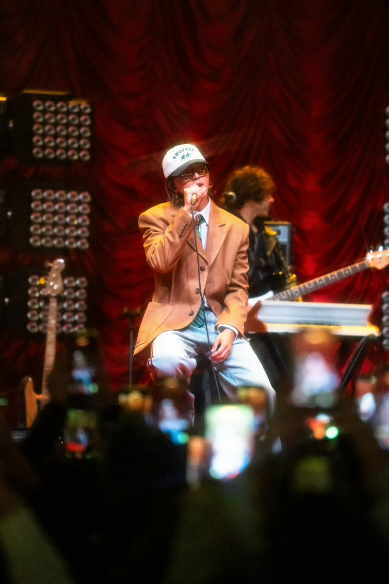 KuiXiao714's tweet image. He’s gentle, focused, and truly shines from the inside out.

An Evening with KUN
#KUN #caixukun #tour 
@kun_officialx