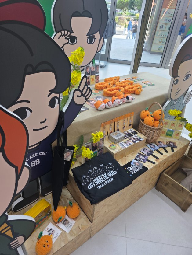 ZB1 IS 9 💙🌹 tweet media