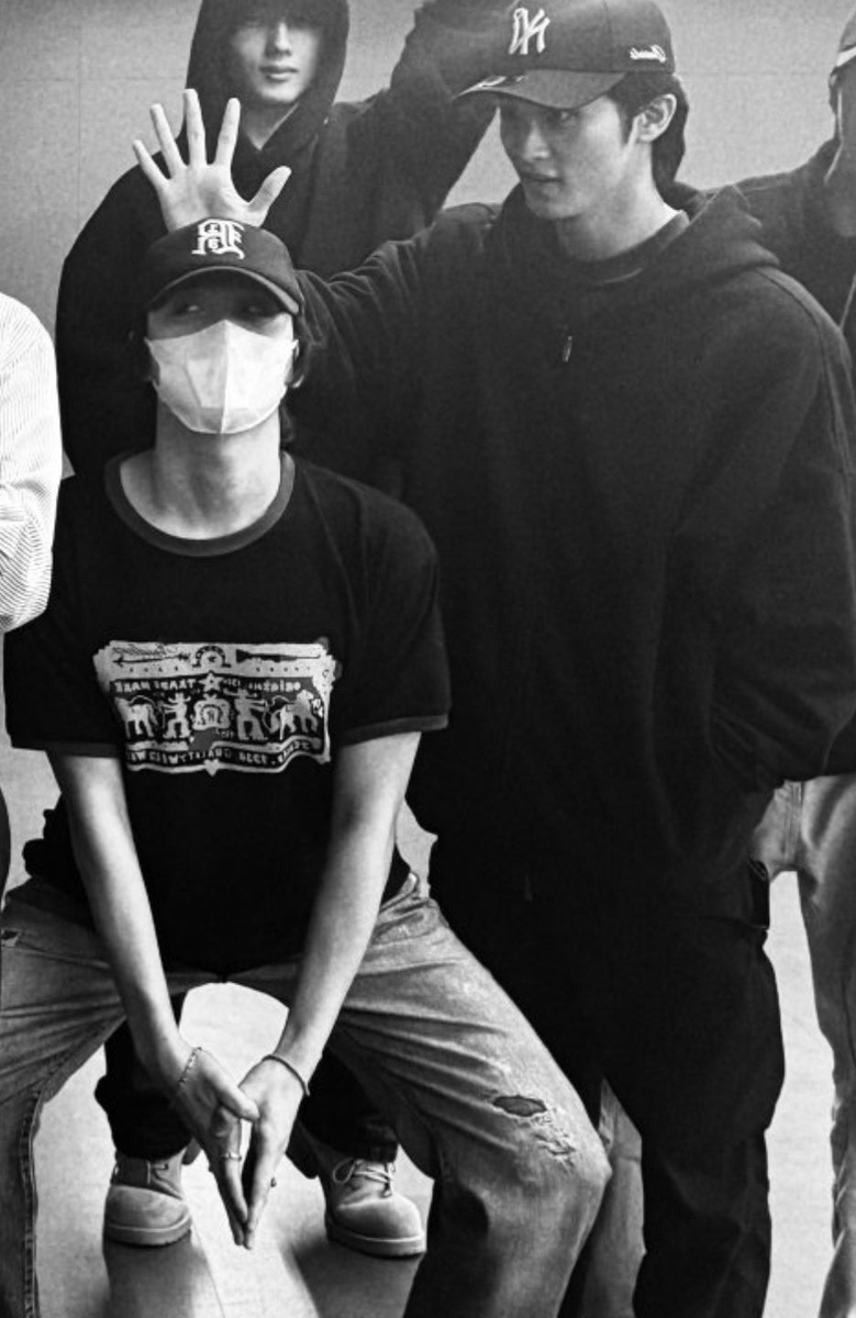 leti is drawing tweet media