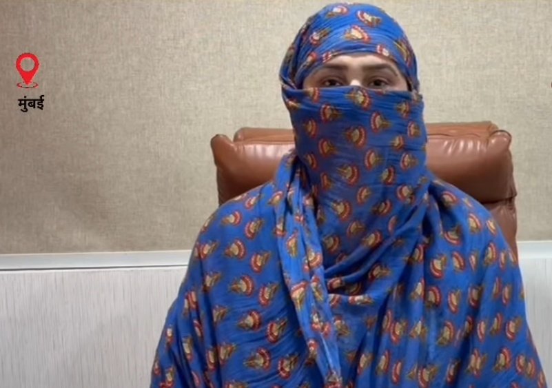 ये तिहाड़ जेल के जेलर दीपक शर्मा हैं , वर्दी पहन कर यूट्यूब वीडियो और पॉडकास्ट तक करते हैं !

सोशल मीडिया इन्फ्लूएंसर के रूप में काफी चर्चित चेहरा हैं !

अब इनके ऊपर एक महिला ने शादी का झांसा देकर शोषण करने का आरोप लगाया हैं ,

महिला ने कहा कि दीपक शर्मा कहता था कि पत्नी से विवाद