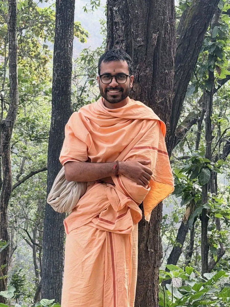 swatntra_anuj's tweet image. पहले है गौतम खट्टर जिन्ह पर "गोवा की भाजपा सरकार" ने हिंदुत्व की आवाज उठाने पर #FIR कर दी, साथ ही इनके निर्दोष छोटे भाई को भी हिरासत में भी ले लिया।

दूसरे है विकास चतुर्वेदी जिन पर भी गरीबों को पुनः बसाने पर FIR दर्ज हो गई। 

इन दोनों व्यक्तियों का कसूर सिर्फ इतना है कि यह दोनों