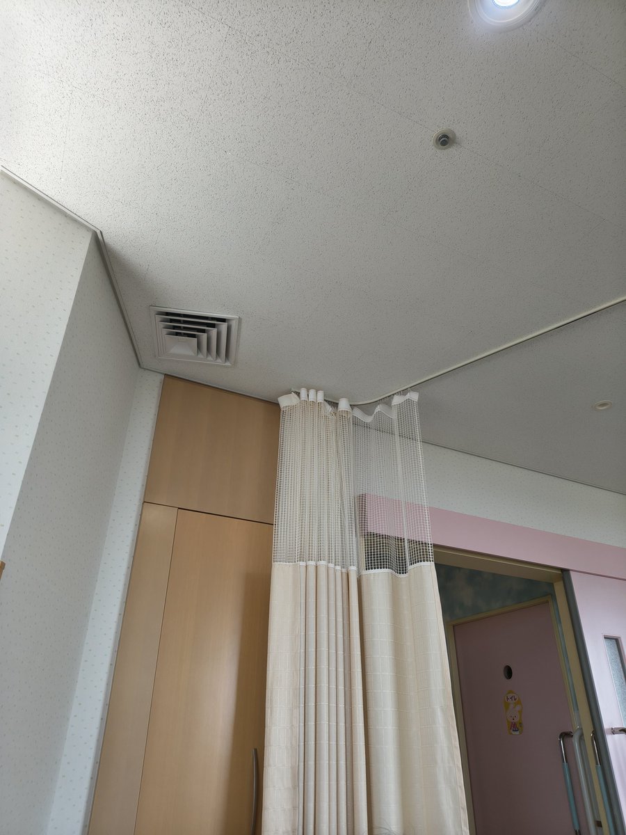 突然ではありますが長女が転倒骨折して入院となってしまったため、妻でっちと交代で付き添いの日々です。
手術は無事終了したのですが、利き手を骨折してしまったので不便そう。
大変ではあるけど顔や頭などは怪我せず後遺症なく完治しそうでひと安心です。退院したらリハビリも頑張らないと！
