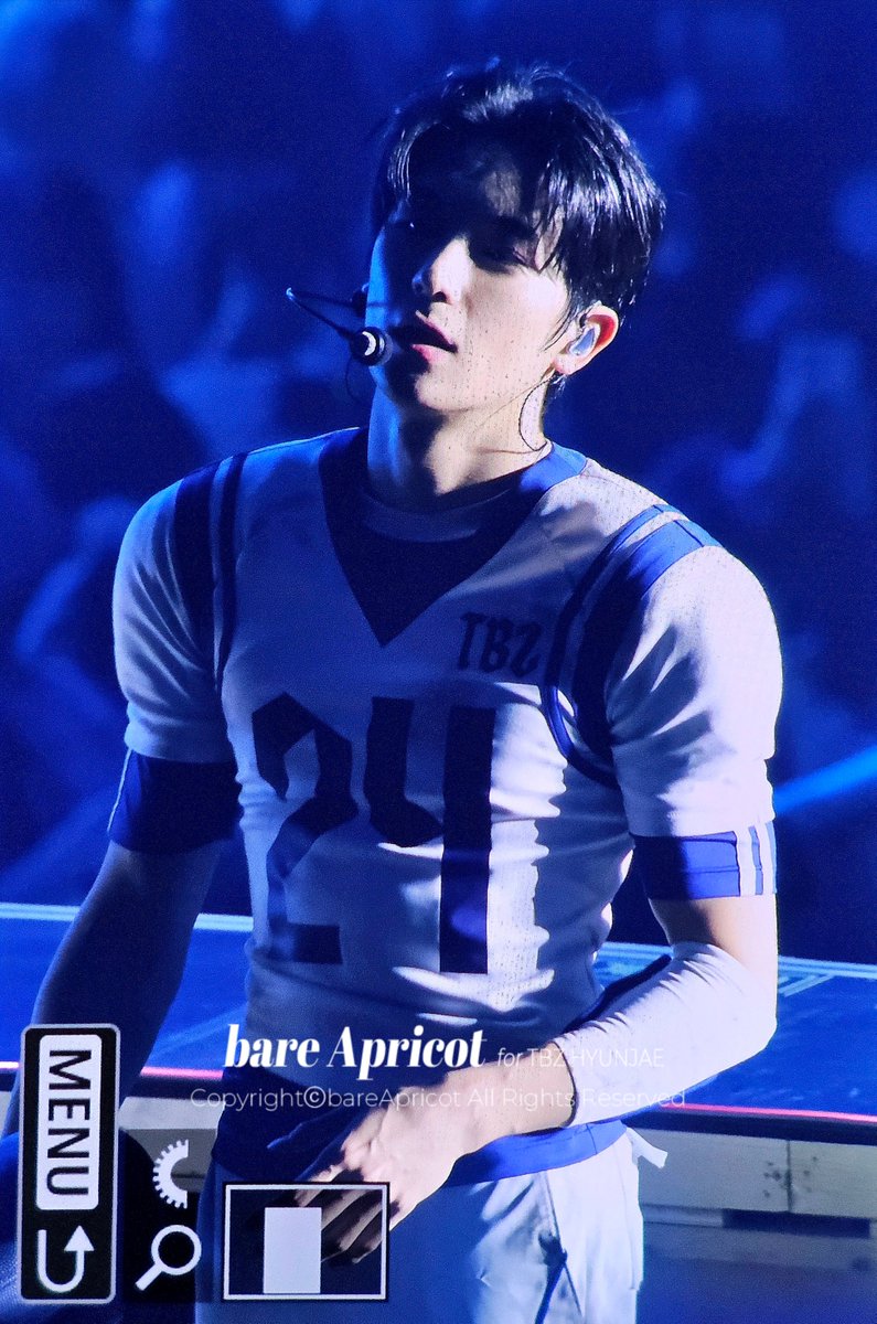 𝒃𝒂𝒓𝒆 𝑨𝒑𝒓𝒊𝒄𝒐𝒕 tweet media