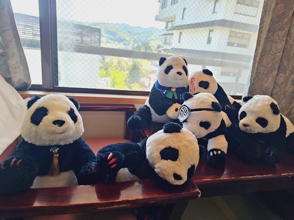 yitxxx_'s tweet photo. 新潟のちうか庭園て撮影してきたよーー！
肩セラムって言葉だけでずっとニコニコ出来ちゃう。
久々に太極着たら体パンパンすぎた笑
痩せよ。
美味しいぽしゃけとご飯いっぱい食べた🍚
#肩セラム0425 https://t.co/zCPcpAeOnC