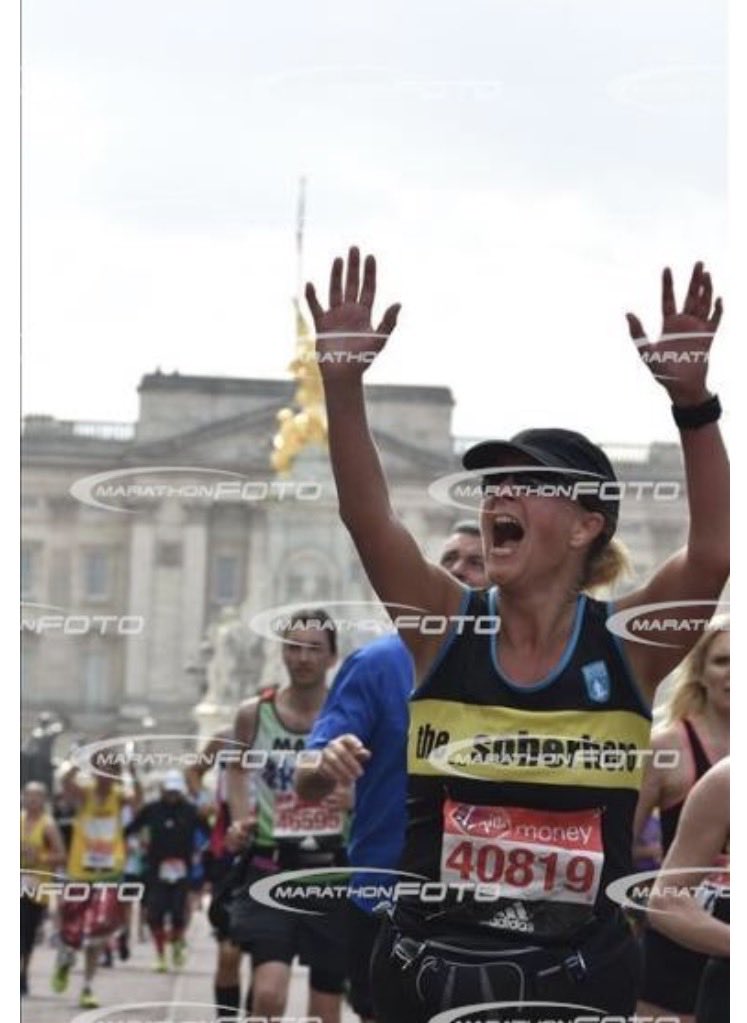 KBsArmy's tweet image. I ran London in 2017 for Guide Dogs for the Blind 

Growing up w. guide dogs was a privilege &amp;amp; offered mum independence she’d never previously experienced 

My favourite &amp;amp; most treasured mara as she would pass away the following year 

#foryoumum ❤️

Good luck #twitterfam