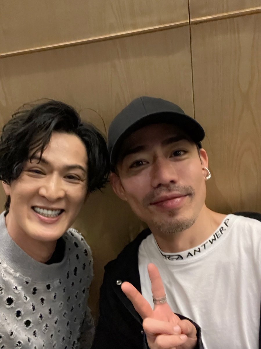 『新宿発8時15分』

東京千穐楽に
#髙橋大輔 くん⛸️ 来てくれましたよぉ〜❣️

#新宿0815