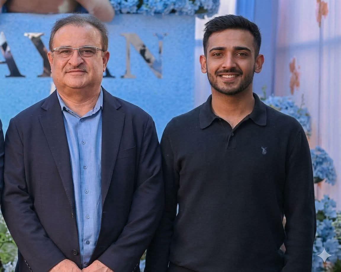 پیپلزپارٹی لاڑکانہ ڈویژن کےصدر و رکنِ قومی اسمبلی اعجازحسین خان جکھرانی کے جوان سالہ بیٹے میرزید خان جکھرانی کےانتقال پر دلی دکھ اورافسوس کااظہار کرتے ہیں۔
اس غم کی گھڑی میں لواحقین کےدکھ میں برابر کےشریک ہیں
اللہ تعالیٰ مرحوم کی مغفرت فرمائےاور لواحقین کو صبرِجمیل عطا فرمائےآمین