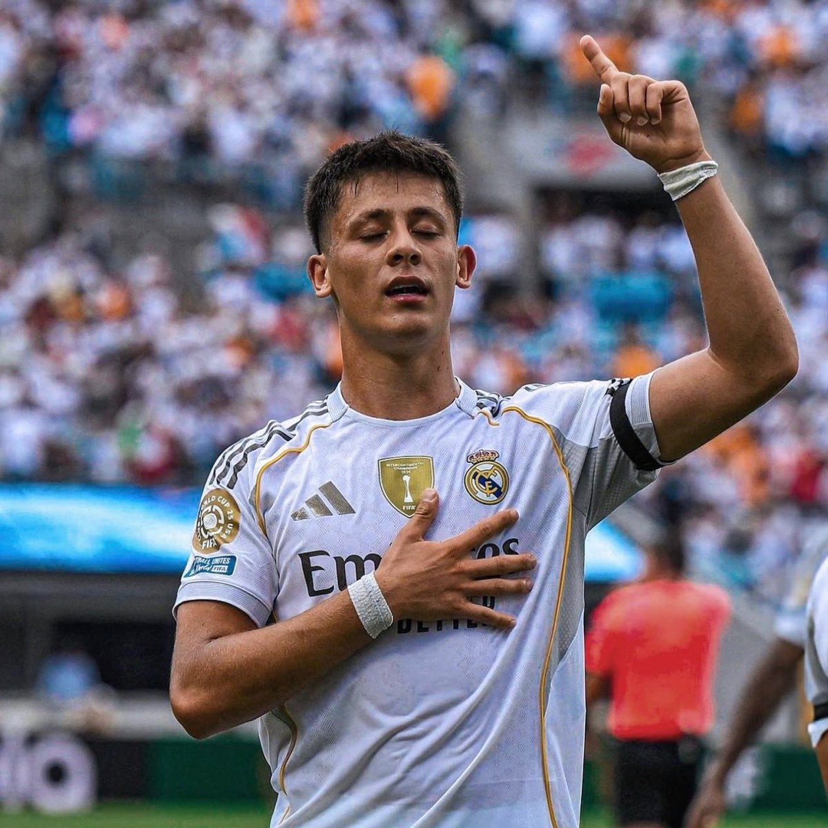 LfcNaokii's tweet image. 🚨𝗝𝗨𝗦𝗧 𝗜𝗡: If Xabi Alonso is appointed manager of Liverpool, his priority first signing will be Türkiye’s best player Arda Güler. #lfc