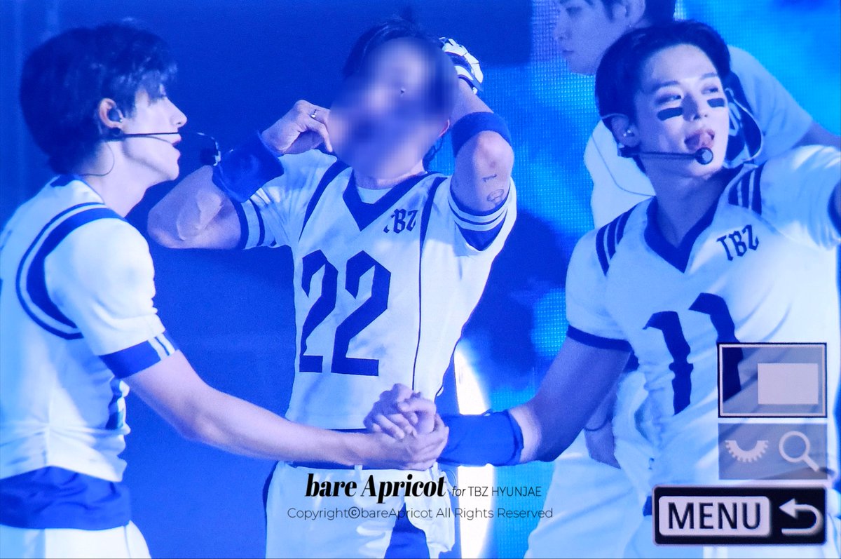 𝒃𝒂𝒓𝒆 𝑨𝒑𝒓𝒊𝒄𝒐𝒕 tweet media