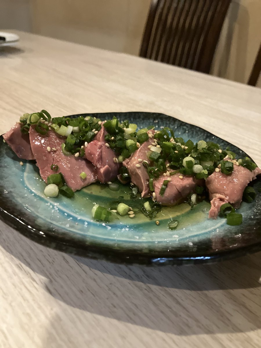 ４月最終日曜日‼️
ご予約はお早めに！
本日も元気にオープン‼️
皆様のご来店心よりお待ちしております‼️
#祐天寺駅徒歩2分
#鶏やせぼん
#炭火焼鳥
#希少部位
#ちょうちん
#ナチュールワイン
#白レバーのタタキ低温調理
#今月の日本酒入荷