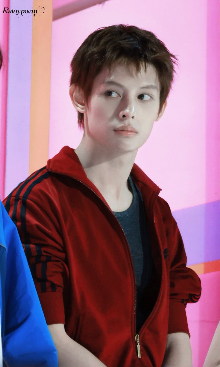 RainyPoem tweet media