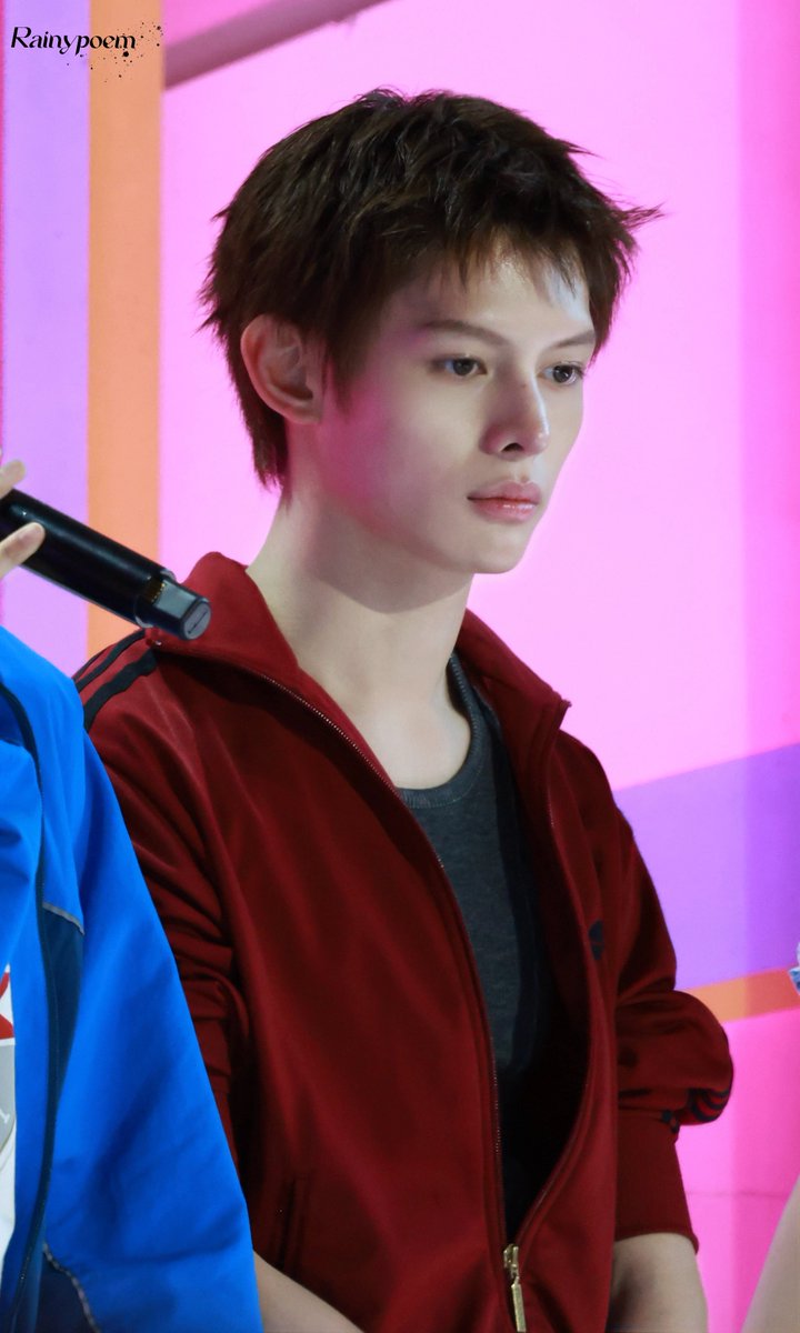 RainyPoem tweet media