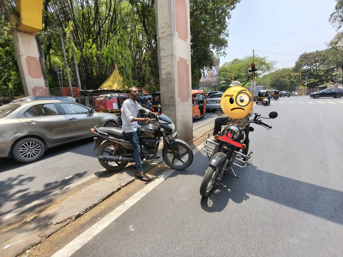 MH 12 HE 0902
Location - council hall Chowk 
Time - 13:10, 26/4/2026

This bike almost hit me while coming on the wrong side as I was having a green signal,somehow controlling my bike I was save.
<a href="/PuneCityTraffic/">पुणे शहर वाहतूक पोलीस</a> please do the needful.

 <a href="/nachiket1982/">Nachiket Deshpande</a>