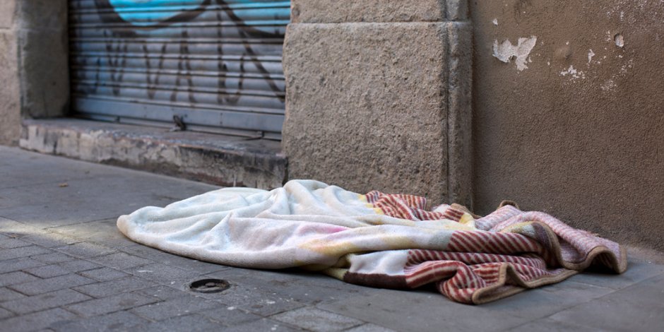 Ningú viu al carrer per decisió pròpia. Té a veure amb la suma de moltes causes i en com es gestionen. Algunes depenen de la pròpia persona però altres tenen a veure amb la societat en què vivim.