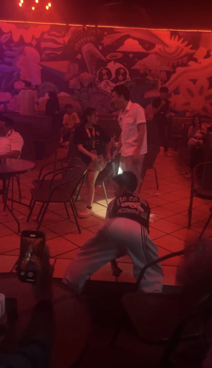 rabélla tweet media