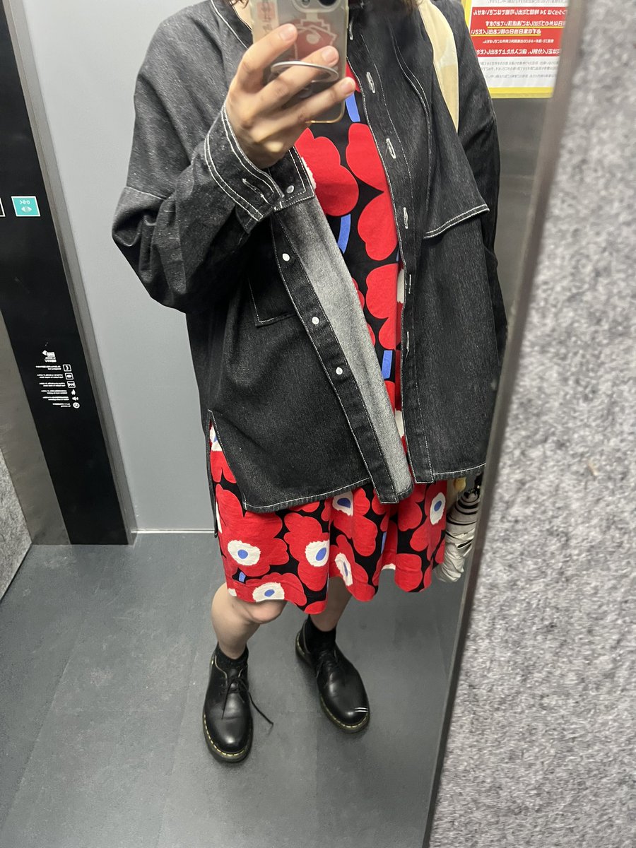 tadashiimachic5's tweet image. 自由が丘で昼飲みしてきた🥂

#昼飲み
#marimekko