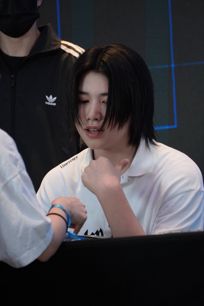 Limerence_isLou's tweet image. 260426 Guangzhou

#루이 #LOUIS