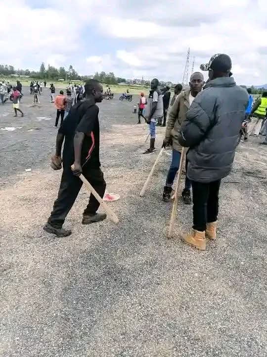 Adele_lide's tweet photo. The current situation at KaOwuor Grounds in Kisumu ahead of the Linda Mwananchi rally 

Nikama Leo Kila mtu ako na goons https://t.co/OfFWg1lm1S
