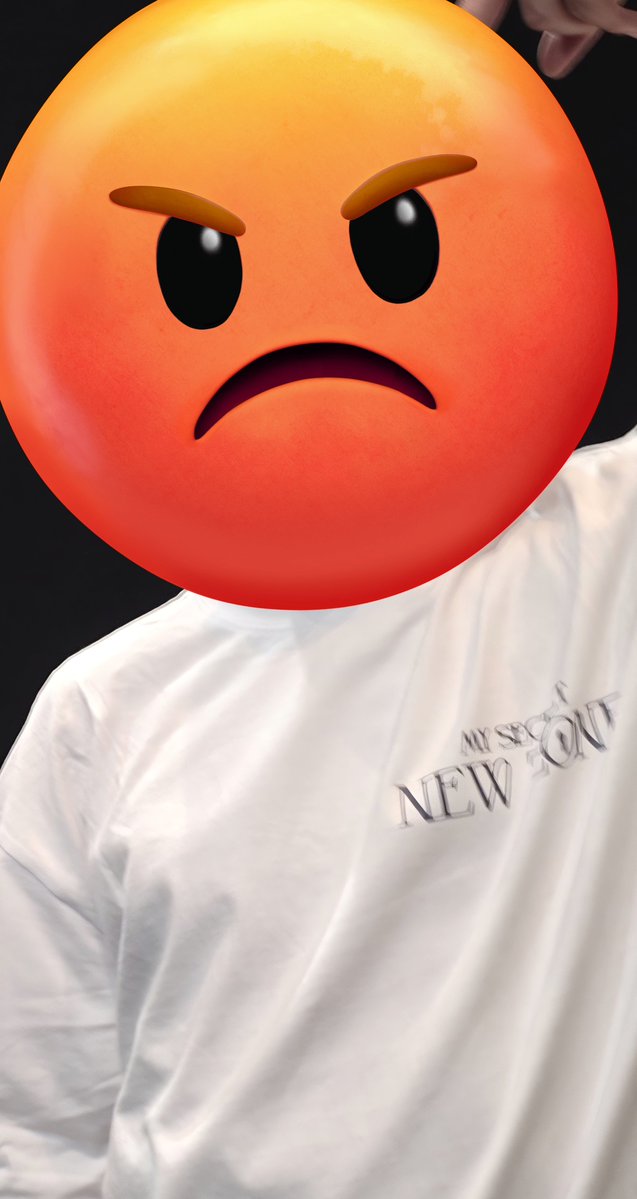 「ブレてるので撮り直しできませんか？」と聞いたらkiss entさんは「これブレてないです」と即答されました。手めっちゃ震えながら撮るぐらいだったら照明片手に撮らないほしいです。