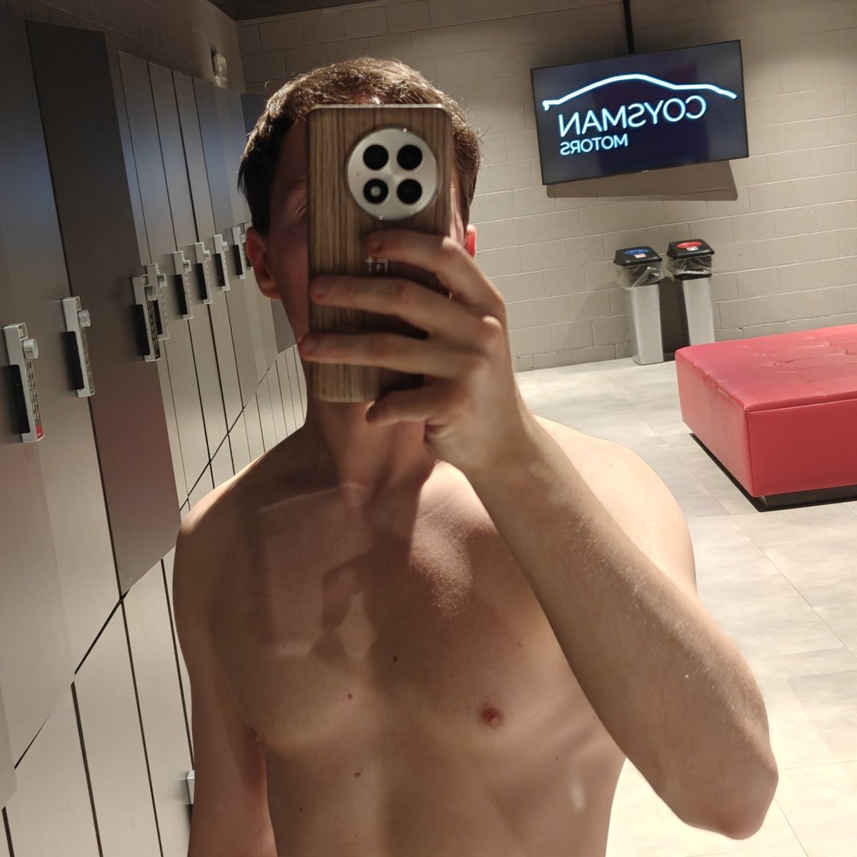 BelgiumTwink tweet media