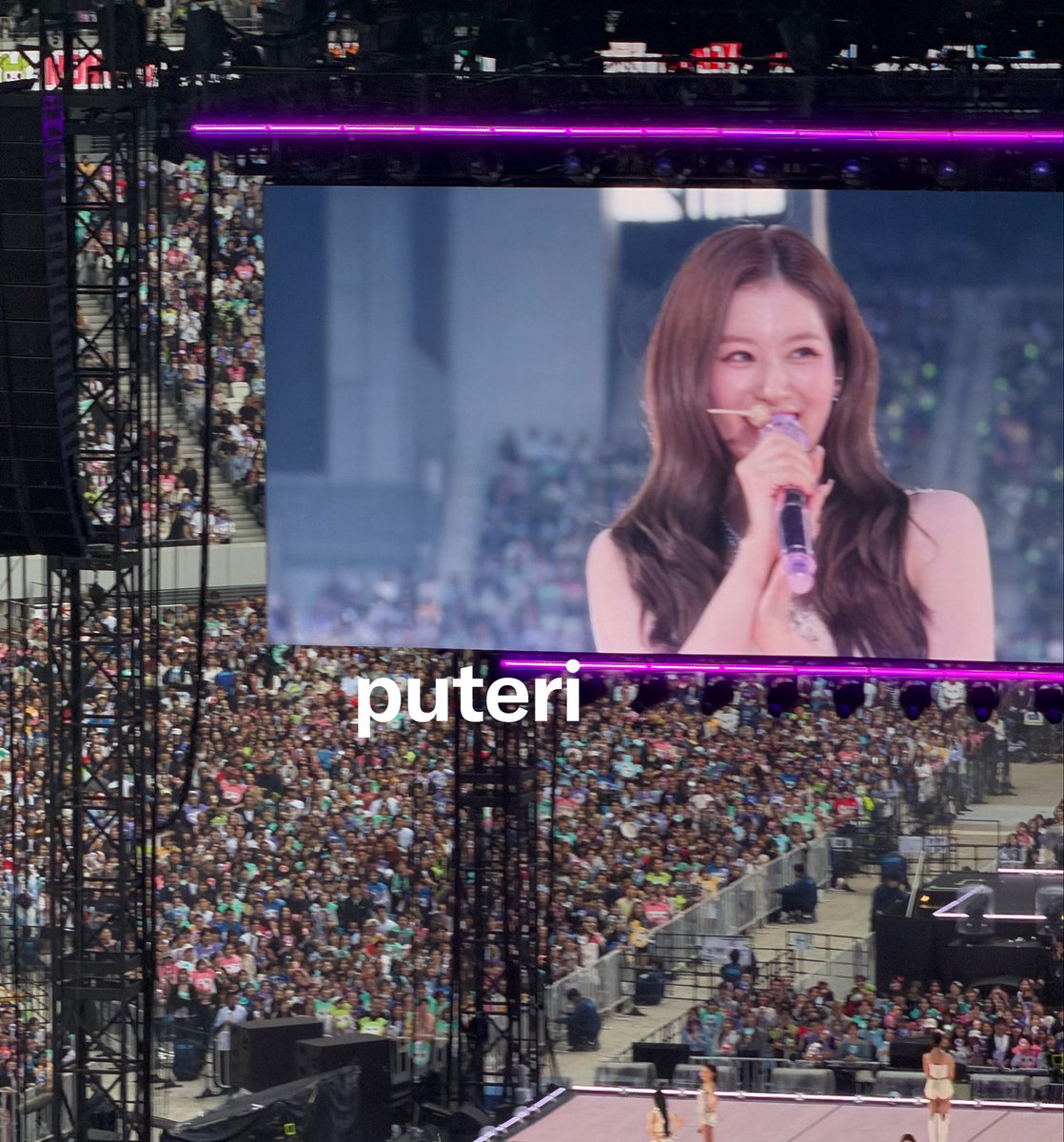 puteri🍉 tweet media