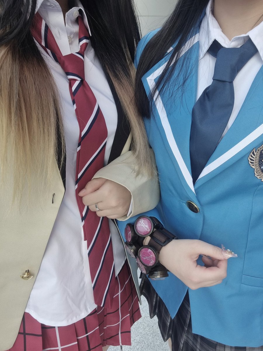 ハル tweet media