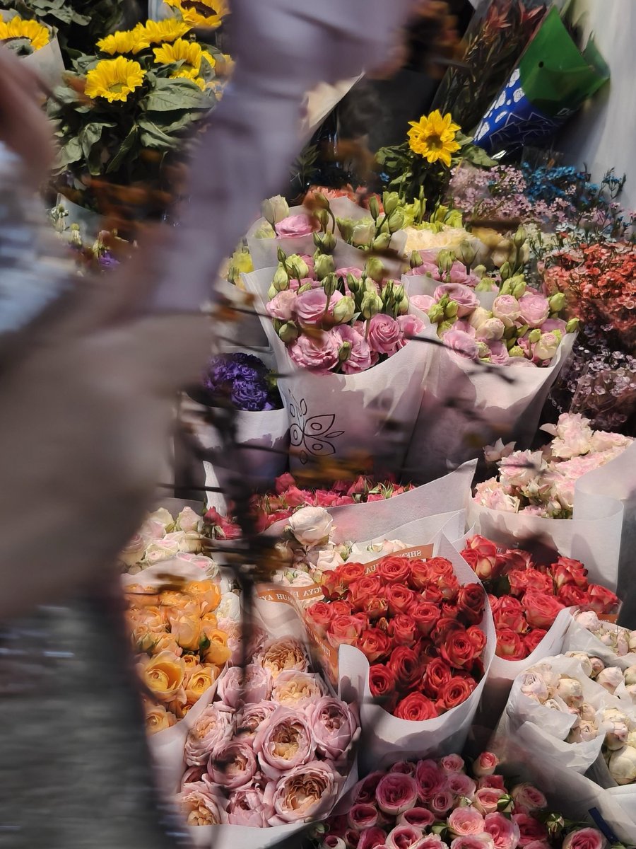 itsloopy tweet media