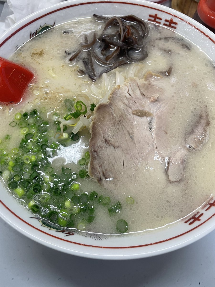 RARK30040772's tweet photo. 九州ラーメン  友理

い��来てもうまいなー😆　

スープまで完食🍜　

そして餃子もここが1番🥟

ご馳走様でした😋　2026.4.26

#九州ラーメン #ラーメン友理 #友理
#長崎ちゃんぽん #餃子 #ホルモン https://t.co/ZMCmoTXpAe