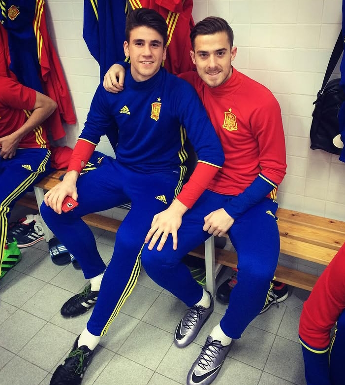 SeleccionRojita's tweet image. 🔙2016, Toni Martínez con la Sub-19 🇪🇸 de LDLF. Uno de los delanteros más en forma de La Liga en la actualidad (6 goles en las últimas 5 jornadas). ⚽️

Tras ser una carrera de 'trotamundos', a sus 28 años ha encontrado su sitio en el Alavés. 15 goles esta temporada.

✈️El jugador