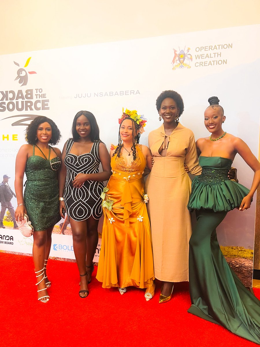 MukigaTraveller's tweet photo. When the ladies take off the safari boots๏ฟฝ๏ฟฝ๏ฟฝ
@QueenAkidi @zakialucky11 @eunicetess @KhanDolly15
#backtothesourcethenile #GirlsInTourism https://t.co/tbfn1YO6tU