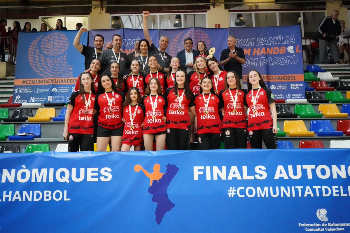 #ComunitatDelHandbol 🧡💙 tweet media