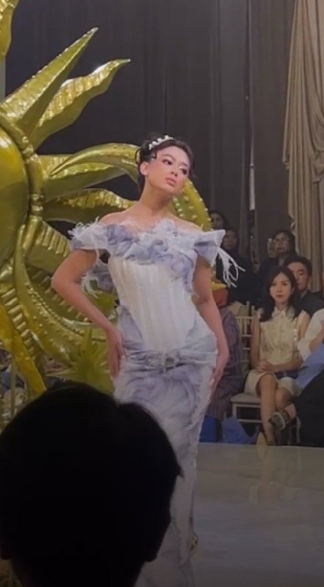 b_ungaaa's tweet image. ARYA MOHAN &amp;amp; AQEELA CALISTA KALIAN PERFECT BANGET✨

MOQEEL SHINES WITH ELUNARA
#ELUNARABYDIMASSINGGIH
#MOQEELxHoDS