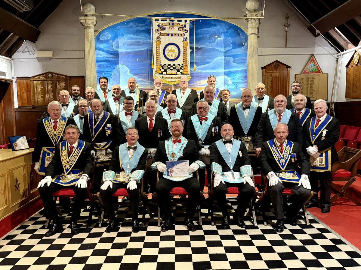 of_8333's tweet image. Yesterday, at the 219th Regular Meeting the new Worshipful Master was Installed before the St George’s Day Festive Board. The Lodge was also presented with a Platinum Award from the 2026 Festival for raising £25K+ in donations. #StGeorgesDay #england #Freemasons #freemasonry