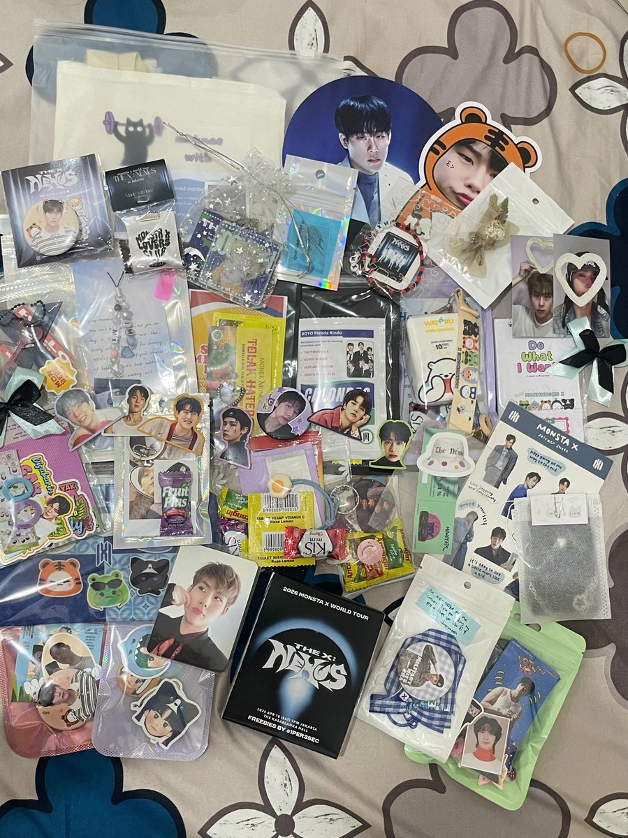 imnamekkungie's tweet photo. THANK YOU SO MUCH FOR THE FREEBIES MONBEBE!🥺💗
semoga akan ada hajatan akbar part part berikutnya bersama monek🫰🏻

💗-- https://t.co/jlKL43U2cU