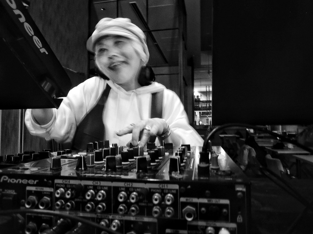 rockwell_five's tweet image. 2026.04.24【CRATED INTENTION EXTRA】 @ ザ ロイヤルパーク キャンバス 銀座コリドー
　
愛と信頼のDJs。おかげで今回も楽しい時間となりました。次回は5/22(金)、またちゃんと告知しますが…涙の最終回です。よろしくドーゾ。
　
#Nikon #coolpix #coolpixp310 #コンデジ