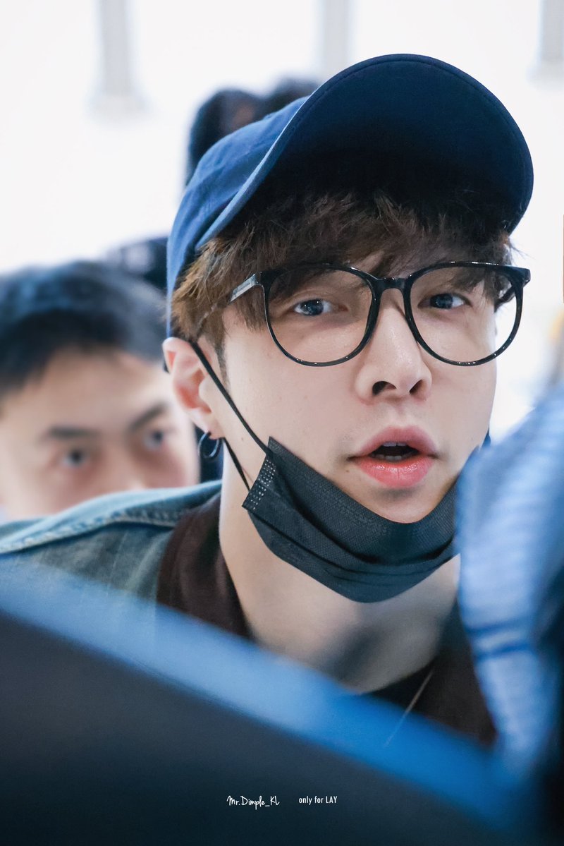 LayZhangBase's tweet image. ✈️ | 260426 #Yixing Airport Update

PEK 🛫

CR. MrDimpleKL
#LAY #LayZhang #张艺兴 @layzhang @lay_studio