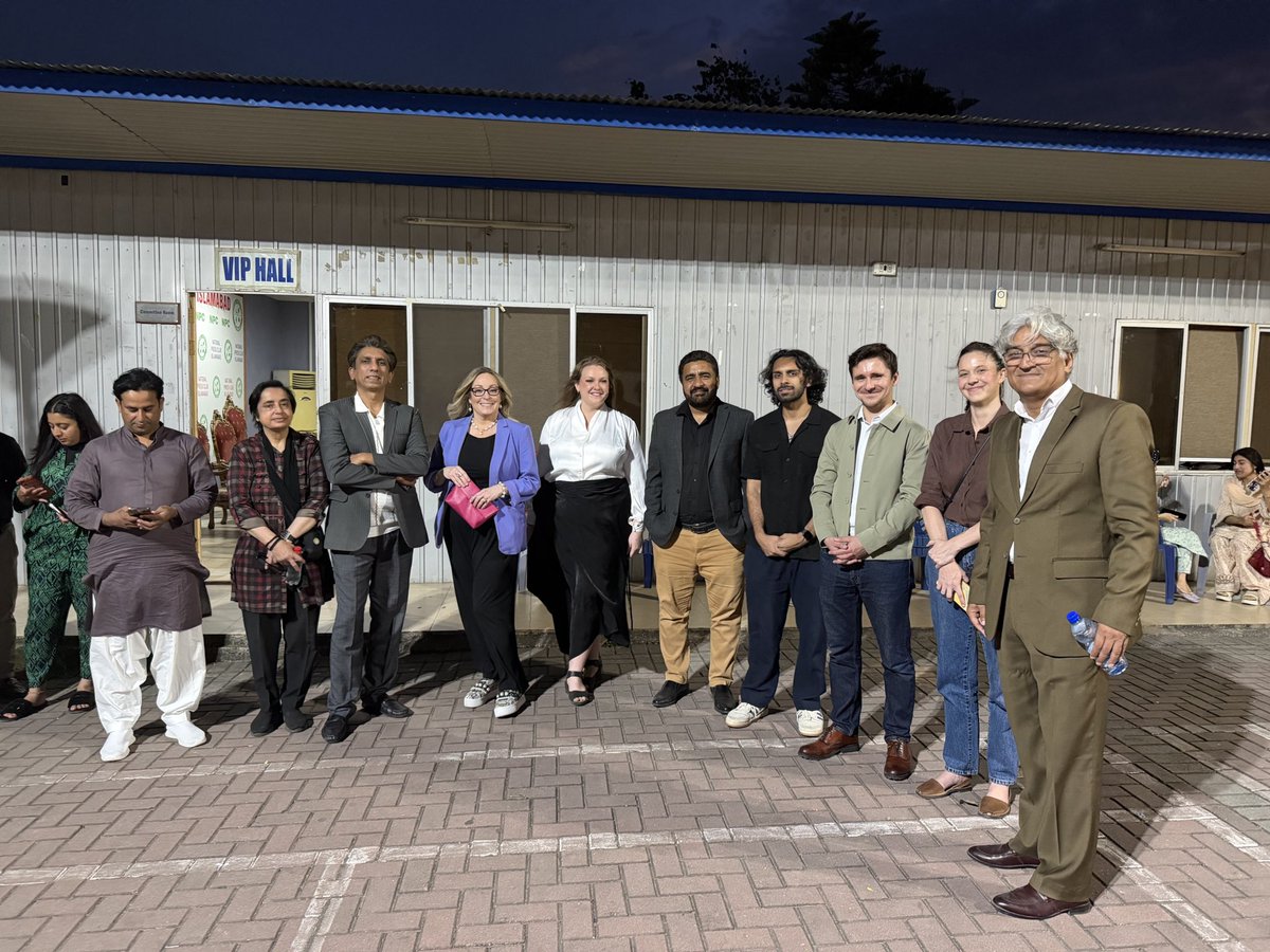 AsadAToor's tweet image. 🚨🚨
Sir only two days ago senior journalist @Matiullahjan919 from his own pocket on behalf of national press club gave reception to foreign media journalists arrived #Pakistan to cover #IslamabadTalks.