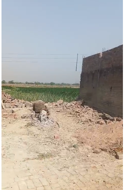 bstvlive's tweet image. मैनपुरी

➡विवादित भूमि पर दीवार गिराने का आरोप
➡युवक ने दबंगों की थाने में की शिकायत
➡बिना प्रशासनिक आदेश दीवार गिराई- पीड़ित
➡पुलिस मामले की जांच पड़ताल में जुटी
➡थाना बिछवा क्षेत्र के लाहौरीपुर का मामला

#Mainpuri #LandDispute #UttarPradesh @mainpuripolice