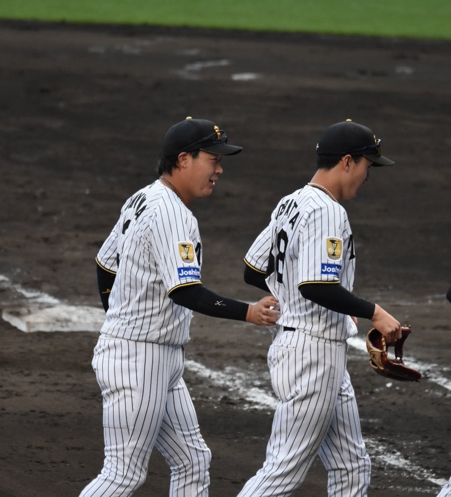 𝓡 ︎︎☺︎ tweet media