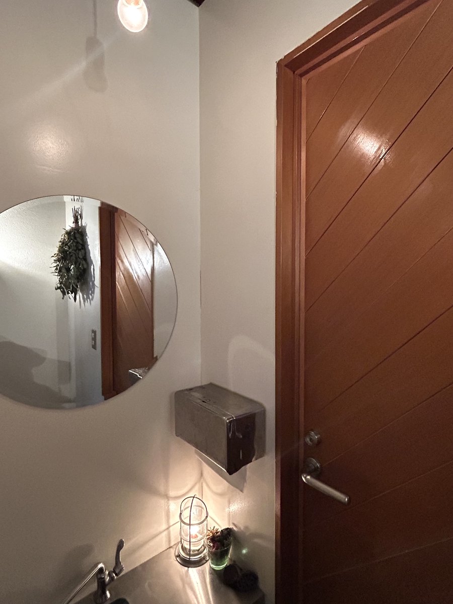 satoeda42's tweet image. 【一角展】

ホーキ星さん（下北沢）の一角で

暫くご覧いただけます

@hkbs3263
.
.
#PersonalizedGift #BarDecor #お祝い