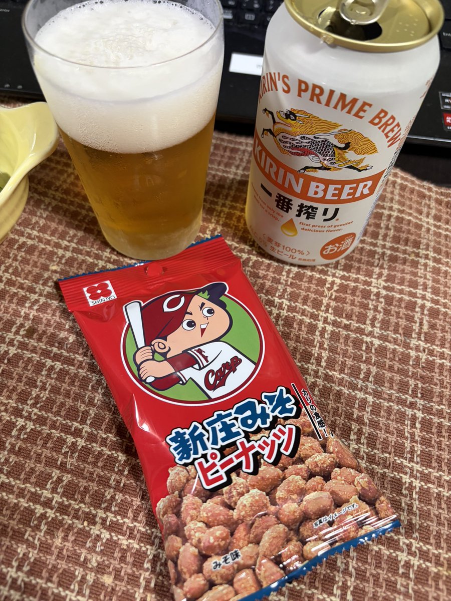 レディーまこすけ tweet media