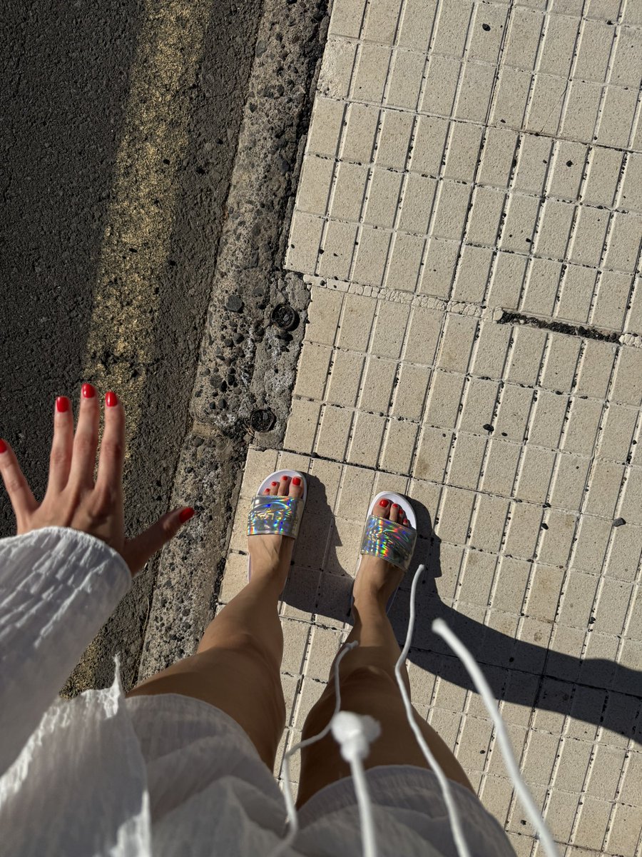 ariel_waves's tweet photo. Red or French? 💅🏼
Time to pay for my new manicure, Paypig

#FINANCIAL #financialcontrol #findom #Goddess #mistress #FINANCIALRUIN #financialdominatrix #Manicurе #PEDICURE #payforGoddess #paypig #paypigfetish #Paypiggies #loser #findomloser #SLAVE https://t.co/4FCHaQW5hd