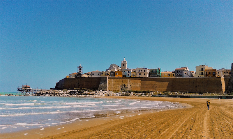 🇮🇹 Primo Maggio al mare? Termoli è la scelta perfetta 🌊
Borgo antico, passeggiate vista mare e il mitico brodetto 🍲
👉 Leggi l’itinerario:
lovelymolise.com/arte-e-cultura…
