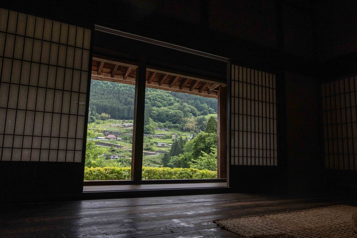 空弾シオン tweet media