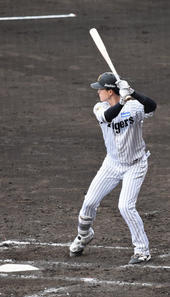 𝓡 ︎︎☺︎ tweet media