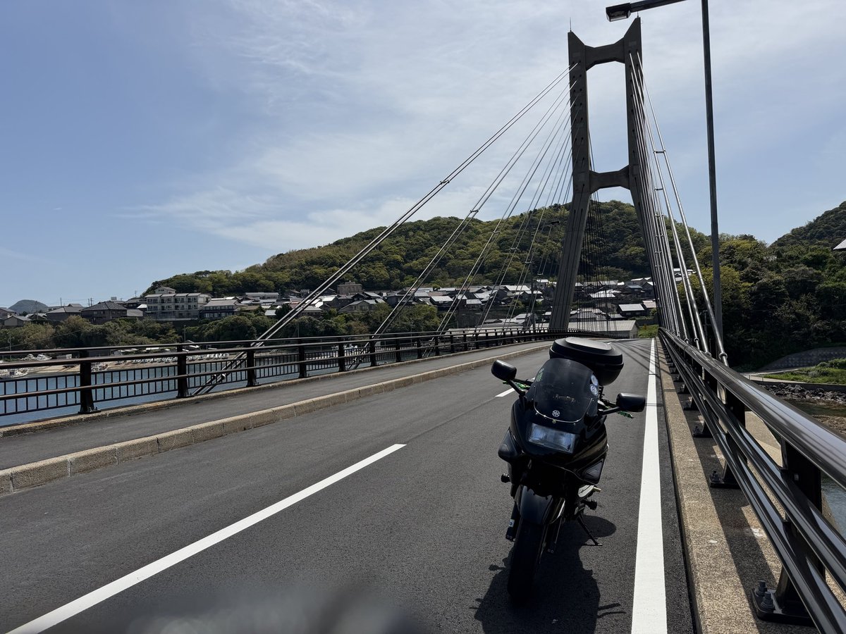 barbee555's tweet photo. 久々の丹後半島1周！
仕事で通るので、バイク乗り始めてから5回目！天気良くて気持ち良く走れました👍
ソロだとあまり止まらず、写真も撮らないけど、天橋立、米軍レーダー基地、間人で撮りました！間人アイスが開店前ショック😖 https://t.co/lCuunkit7h